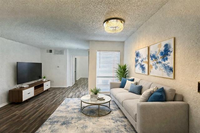 Building Photo - 9813 Walnut St Unit 302