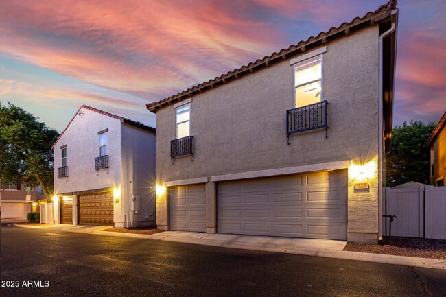 Photo - 955 S Henry Ln