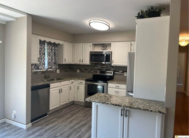 Photo - 7201 S 148th St