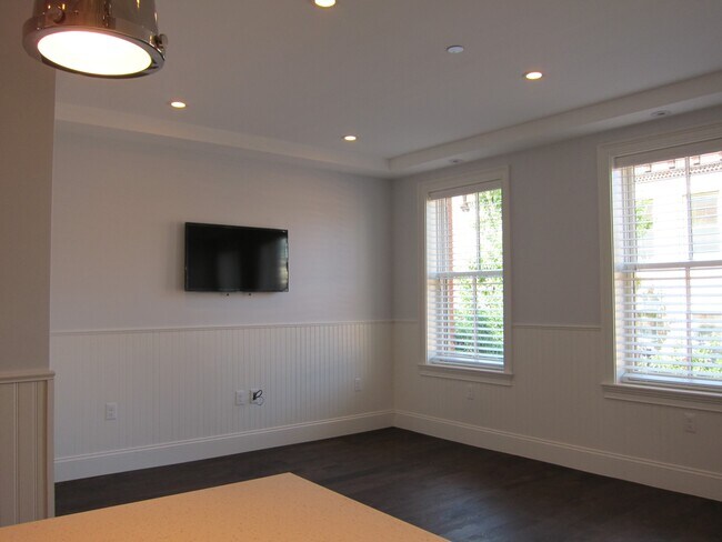 Photo - 12 Grove St Unidad 2