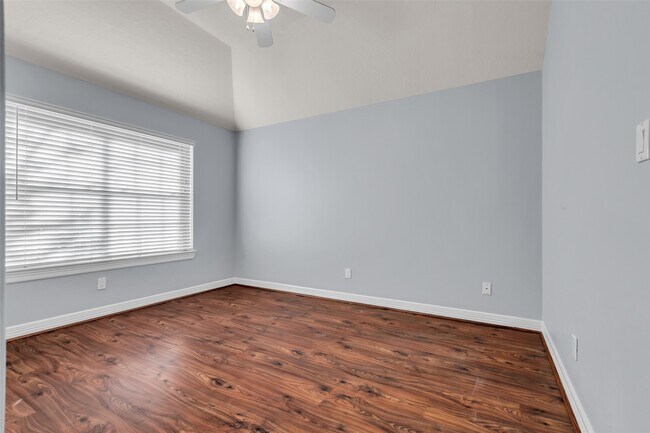 Photo - 35 W Pines Dr