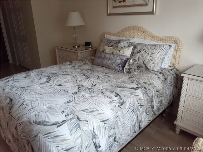 Photo - 1571 SE Hampshire Way Unit 104