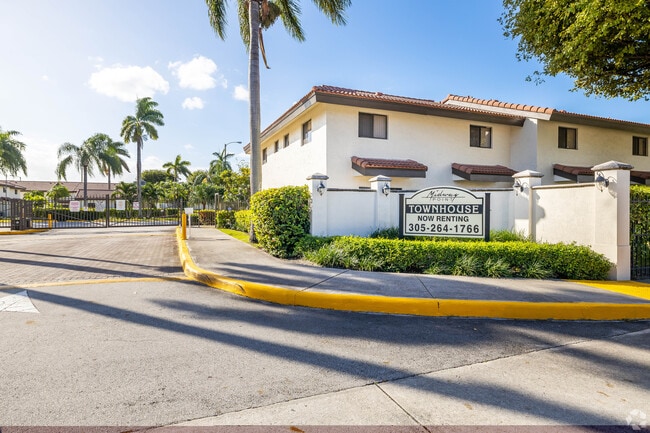 Photo - Midway Point Apartments