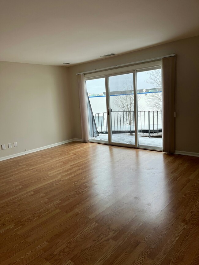 Building Photo - 201 Provincial Ct Unit 109