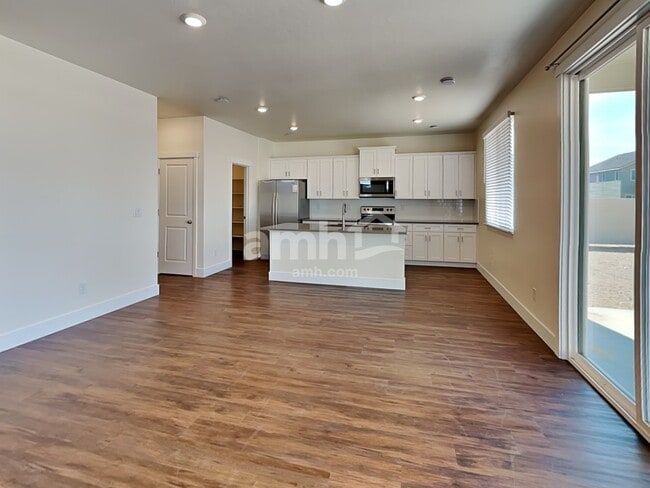 Photo - 1476 E Old Mesquite St