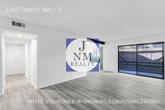 Beautiful 1 Bedroom + 1 Bath + Private Patio - Beautiful 1 Bedroom + 1 Bath + Private Patio Apartment Unit 2