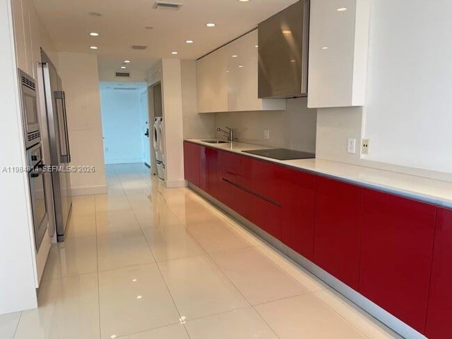 Building Photo - 11113 Biscayne Blvd Unit 1152