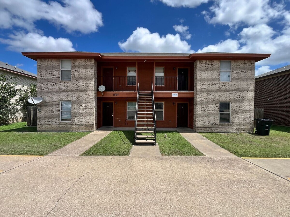 COMING SOON! - COMING SOON! Apartment Unit 1007 Circle M Drive -  D