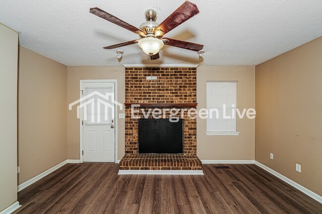 Photo - 507 Bennett Dr