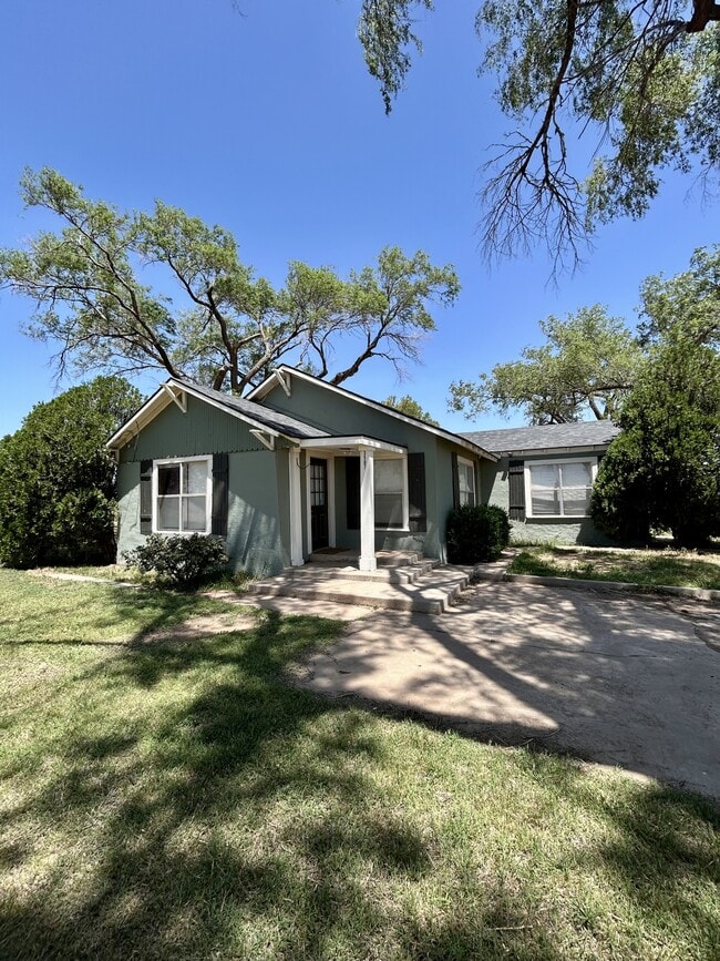 Photo - 3507 E 19th St Casa