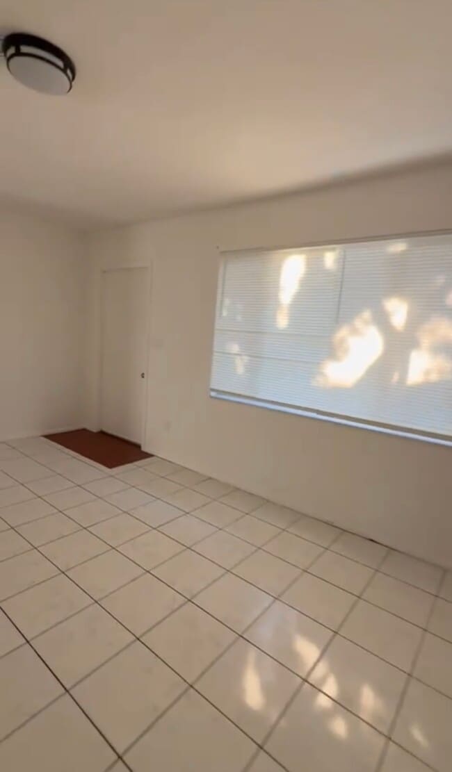 Photo - 12357 First St Unidad 12357