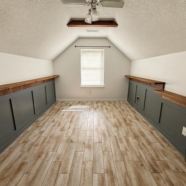 Photo - 4910 Darby Ln