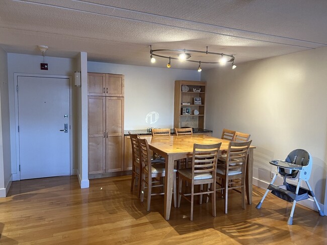 Photo - 1500 Worcester Rd Unit 730