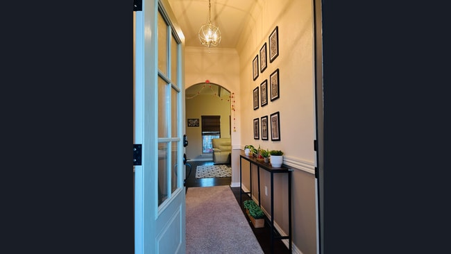 Photo - 402 SW Arch St