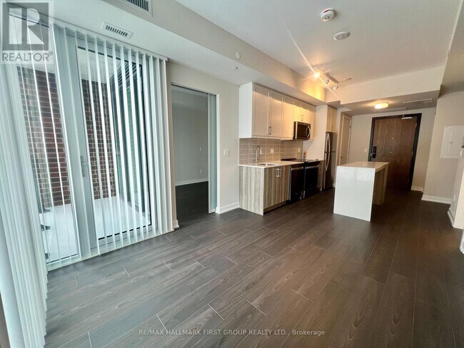 Photo - 201 Brock St S Unité 419