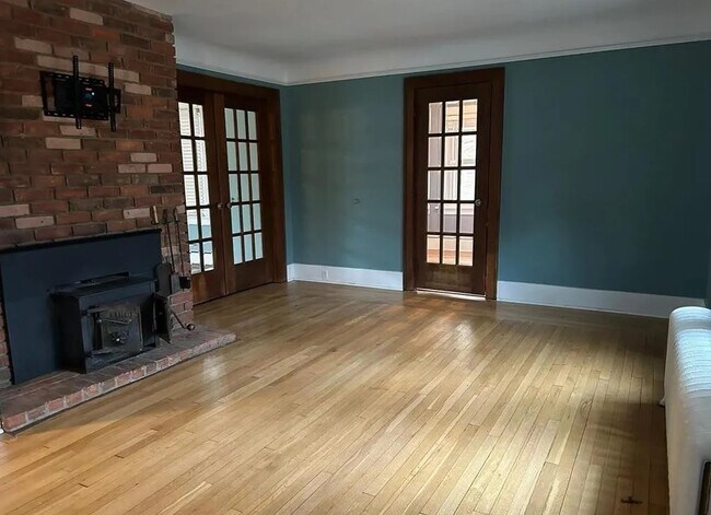 Photo - 613 E Lincoln Ave