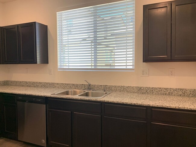Photo - 4 bedroom Townhome