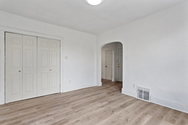 Photo - 7405 Garden St