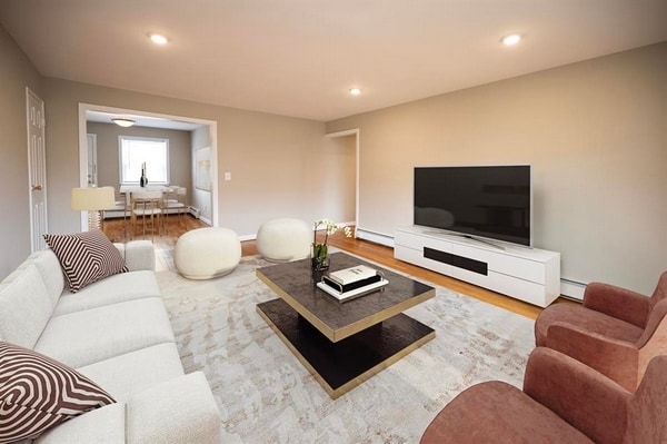 Photo - Kings Village