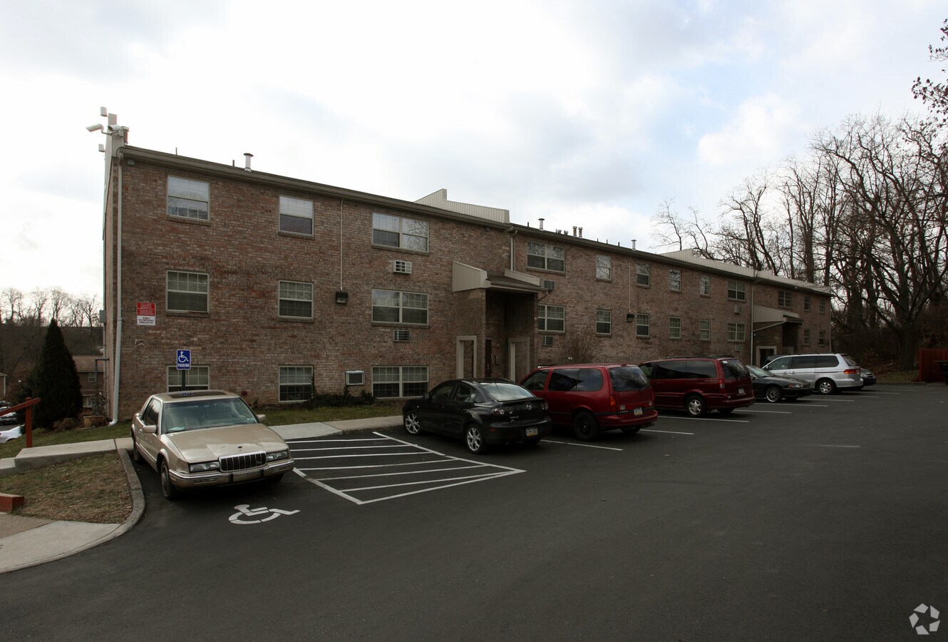 Photo - Ivey Lane Apartments