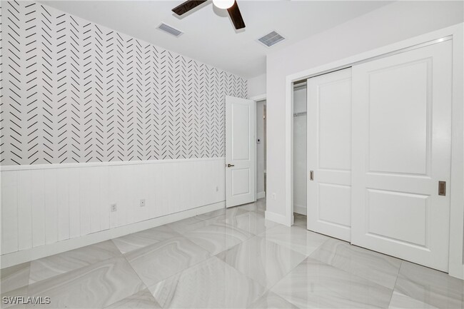 Building Photo - 109 NE 8th Terrace Rental