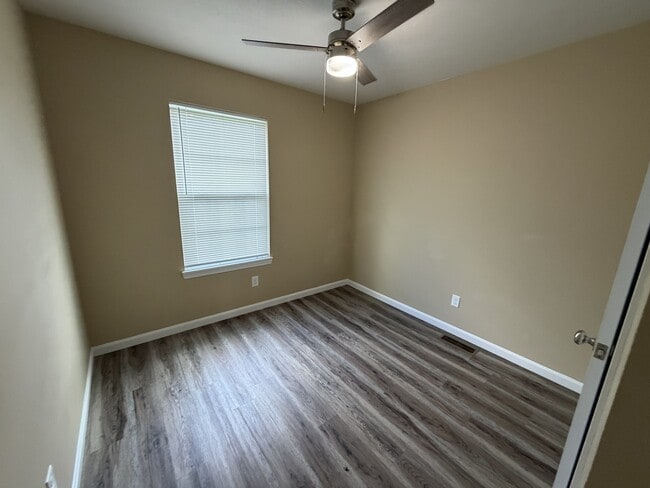 285 Pineview Dr
