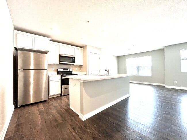 Photo - 205 NE 23rd Ln