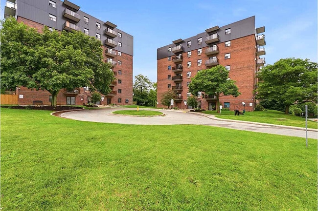 Building Photo - Kingsberry Towers Apartments