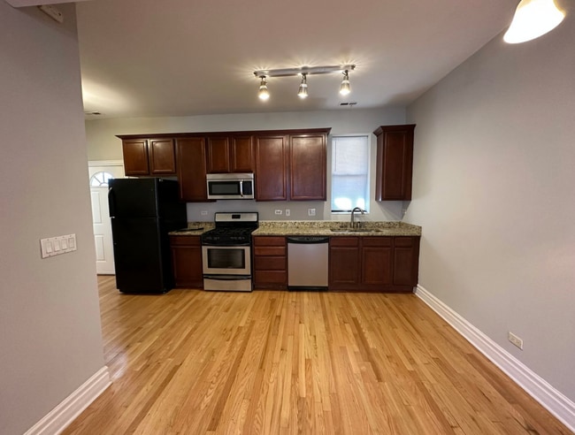 3925 W Altgeld St Unit 2