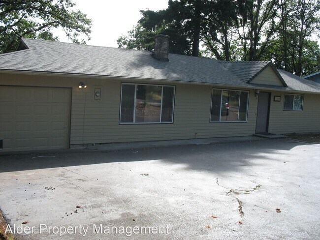 4 br, 2 bath House - 17265 SE Oatfield Road - 4 br, 2 bath House - 17265 SE Oatfield Road