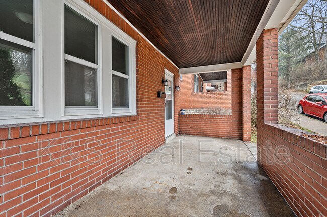 Photo - 139 Sumner Ave