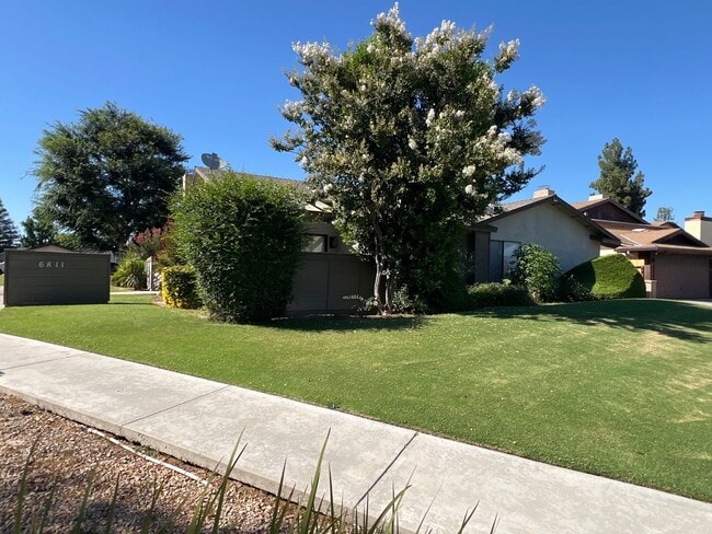 Photo - 6811 Klamath Way Unit #B