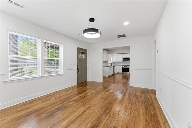 Photo - 2762 Oldknow Dr NW