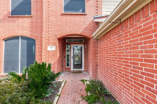 Photo - 212 Cedar Branch Dr