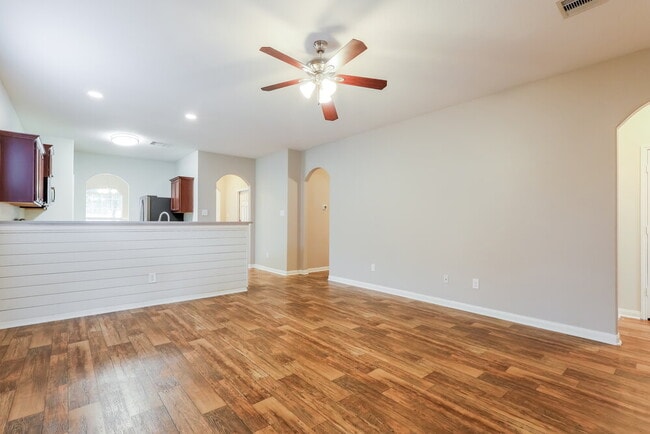 Photo - 2003 Lost Pine Ct