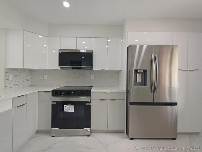 Photo - 7280 Amberly Ln Unit 207