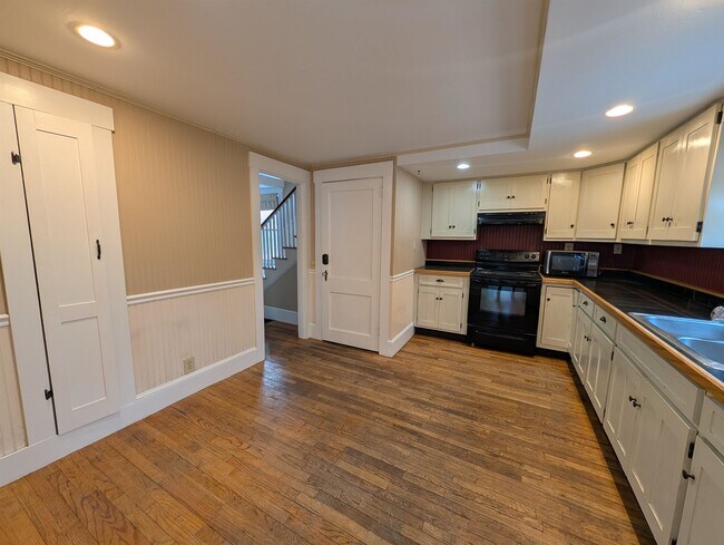 Photo - 30 Pleasant St