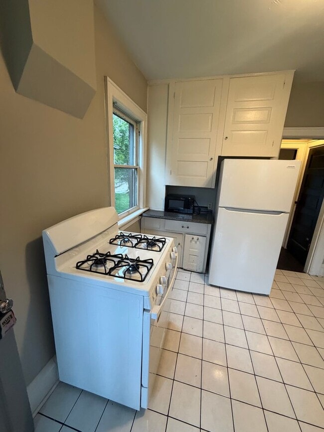 Photo - 160 Frambes Ave