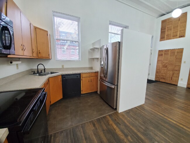 Photo - 1704 Mary St