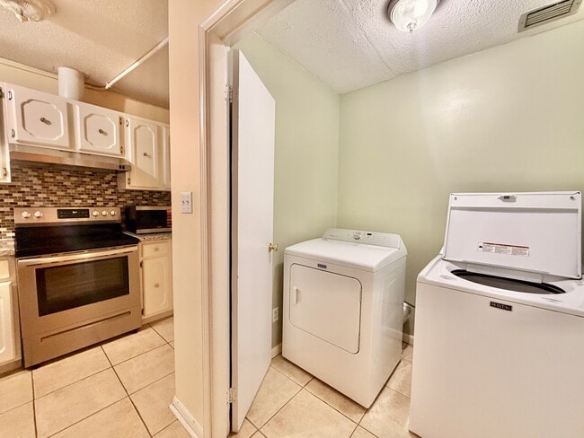 Photo - 41 12th St