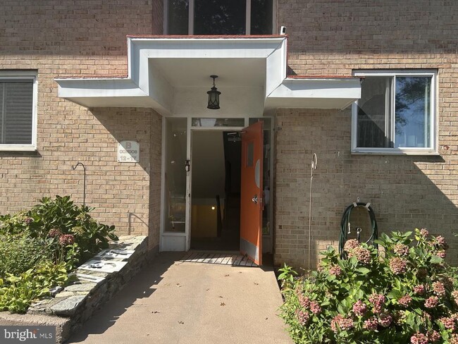650 Brooke Rd Unit B13