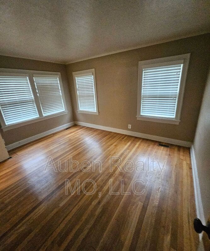 Photo - 5320 Rockhill Rd