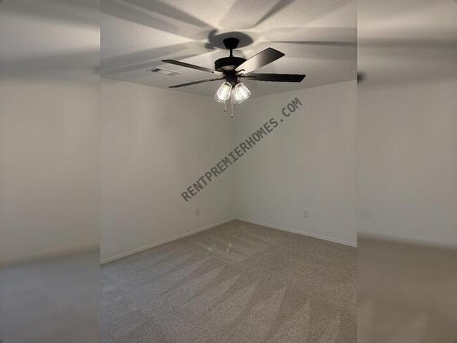 Photo - 122 Powder River Dr
