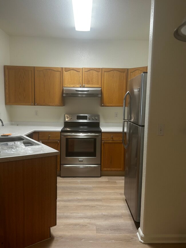 Kitchen w/stainless steel appliances