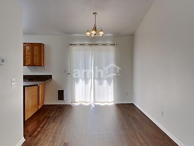 Photo - 923 Canfield Dr