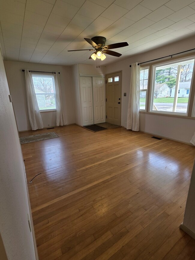 Photo - 718 S Judkins Ave