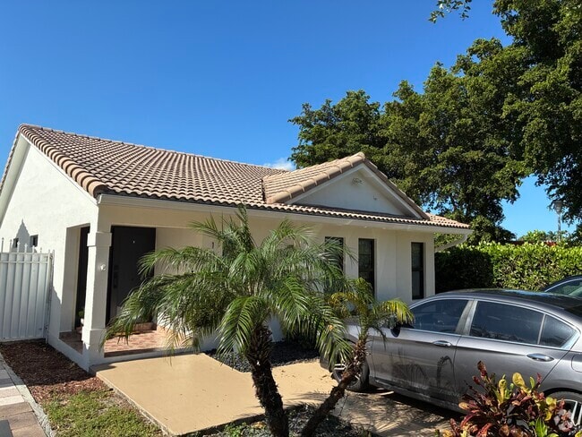 Building Photo - 10209 NW 125th St Rental