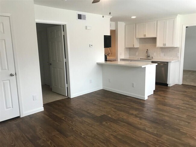 Photo - 2750 Holly Hall St Unit 1907