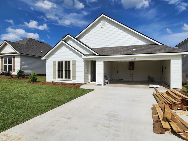 Building Photo - !!New Construction!! NEAR Pinegrove Elementary/Middle - 4BR Home with Granite Countertops, LVP Fl...