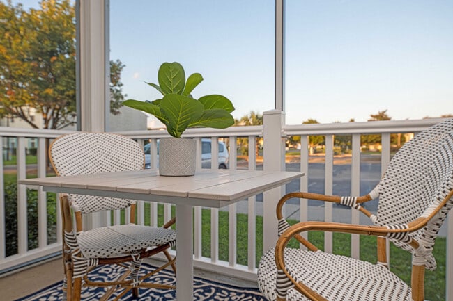 Private balcony/patio